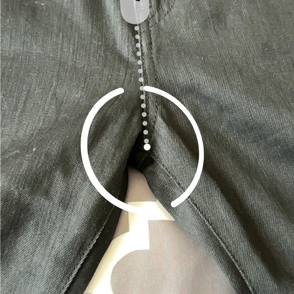 💯Auth Saint Laurent NWT Style: D01 W/SK-LW Black Denim Jeans